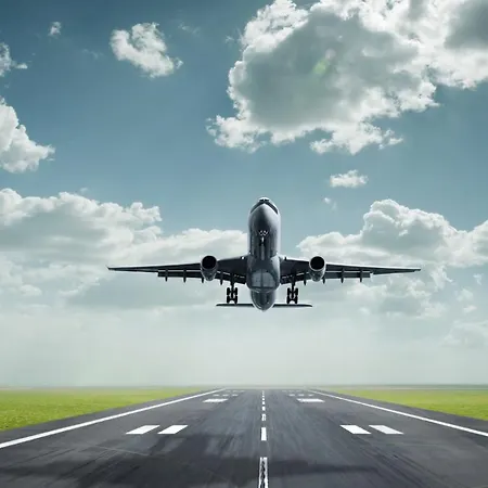 Aviator Am Airport Berlin Flughafen Ber Fahrstuhl Kueche *