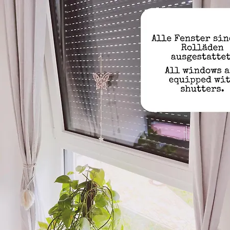 Aviator Am Airport Berlin Flughafen Ber Fahrstuhl Kueche * שונפלד