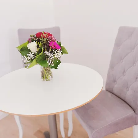 דירה Aviator Am Airport Berlin Flughafen Ber Fahrstuhl Kueche