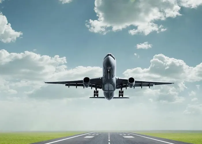 Aviator Am Airport Berlin Flughafen Ber Fahrstuhl Kueche *