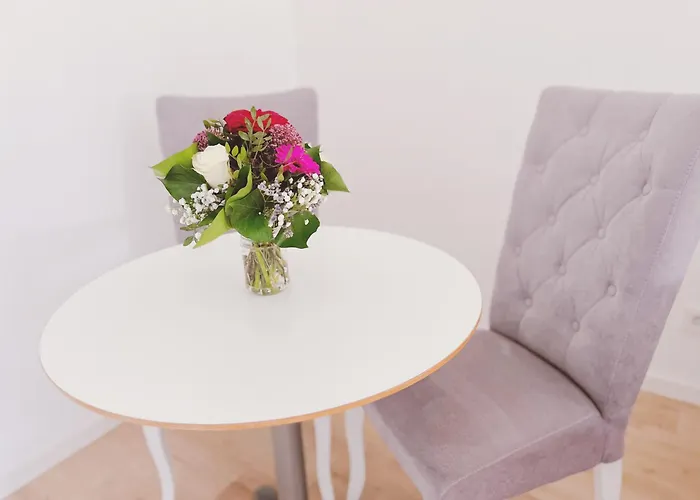 Apartamento Aviator Am Airport Berlin Flughafen Ber Fahrstuhl Kueche